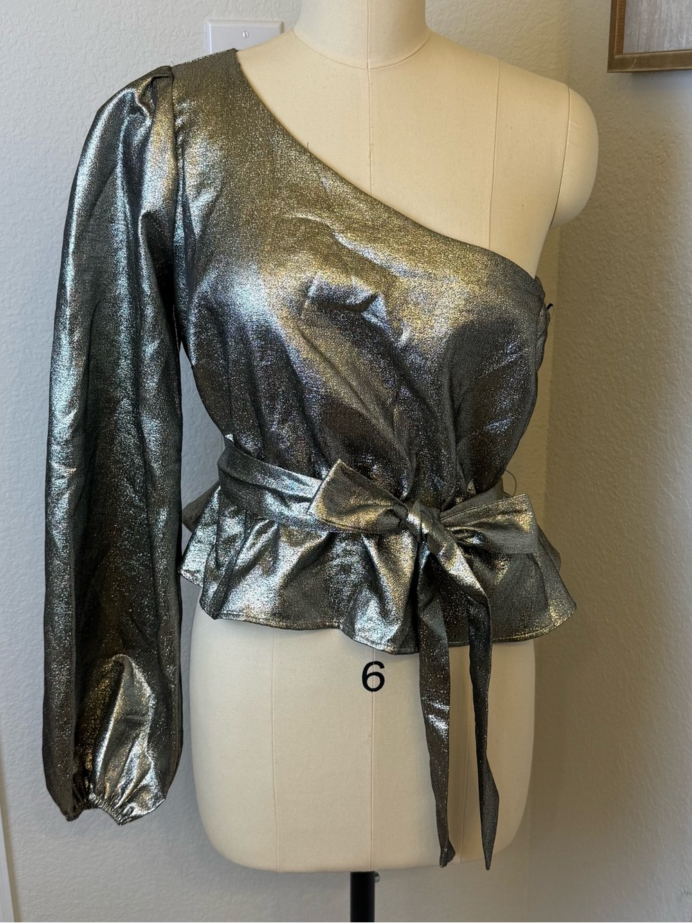 Show Me Your MUMU one shoulder metallic peplum top sz M - Picture 2 of 8